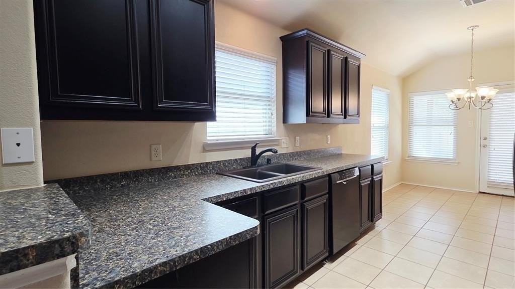 4031 Merriman Dr - Photo 6 of 25