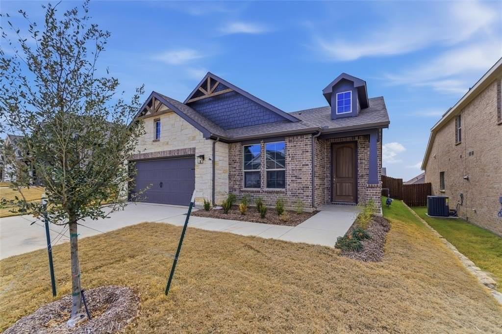 3520 Columbus St - Photo 4 of 29