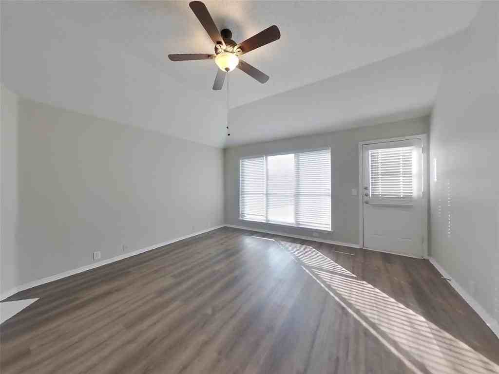 4429 Spanish Oak Cir - Photo 2 of 16