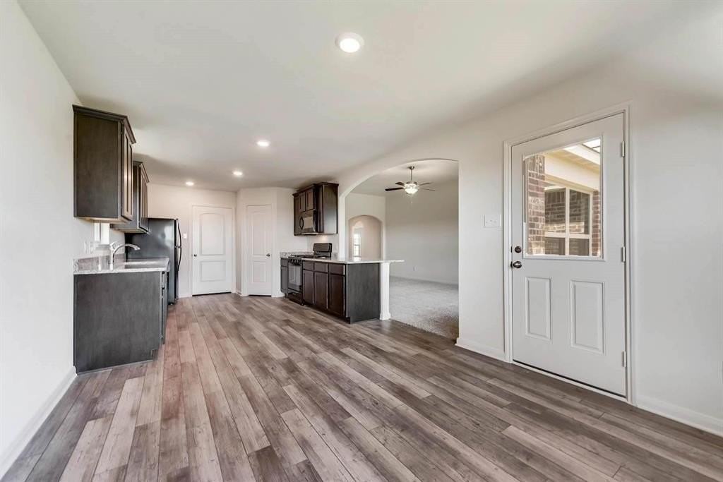 3088 Chillingham Dr - Photo 4 of 11