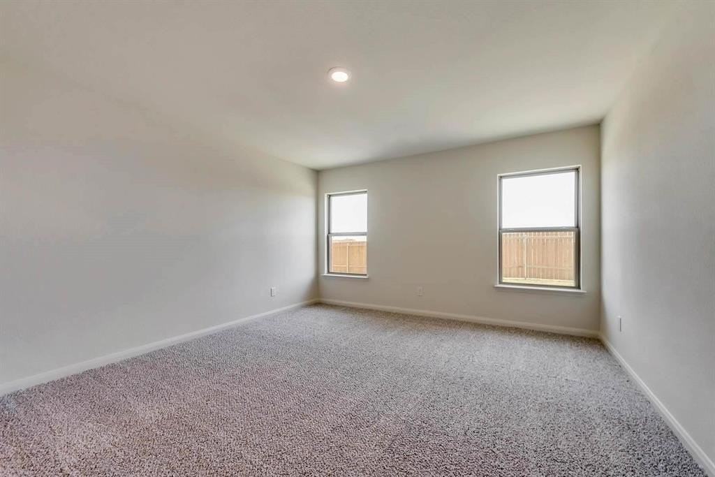 3088 Chillingham Dr - Photo 7 of 11