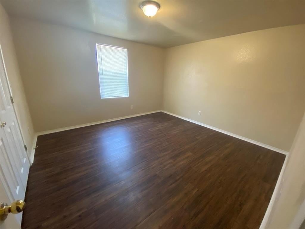 208 Bobbie Ann Ct - Photo 4 of 13