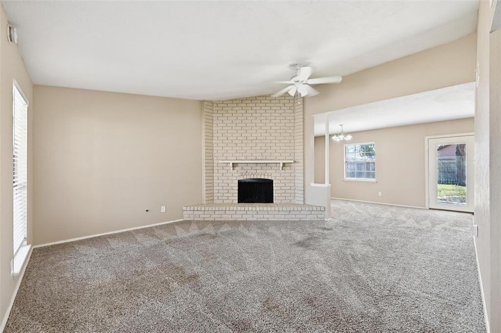 512 White Oak St - Photo 2 of 28