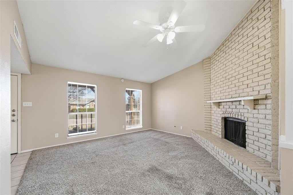 512 White Oak St - Photo 3 of 28