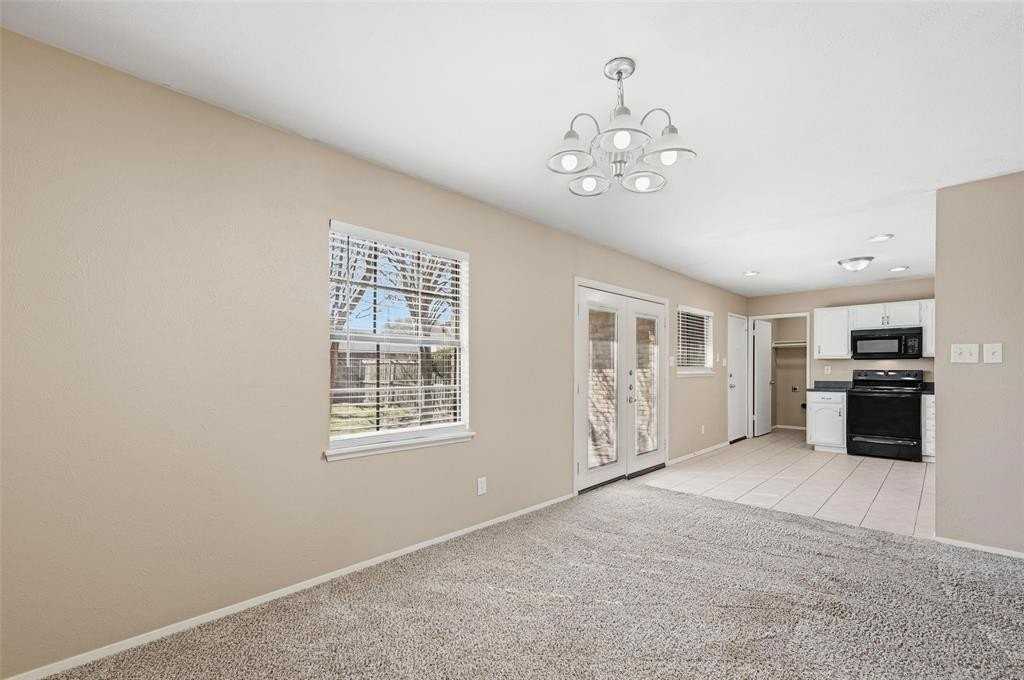 512 White Oak St - Photo 4 of 28