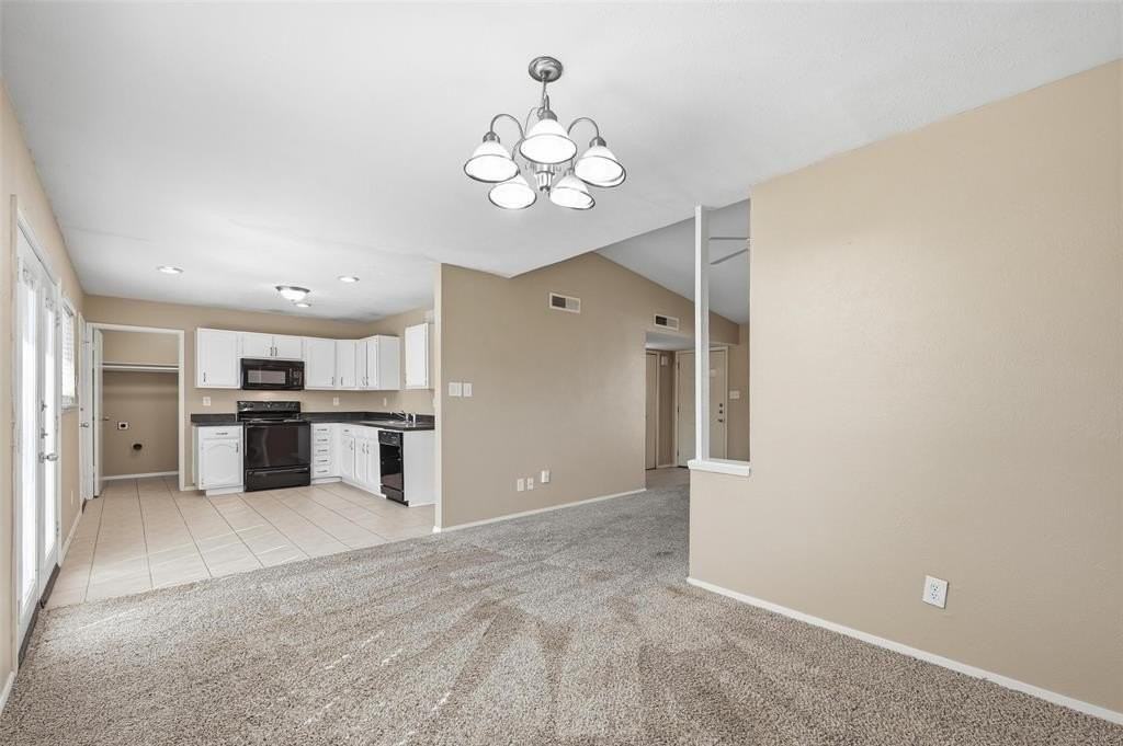 512 White Oak St - Photo 5 of 28