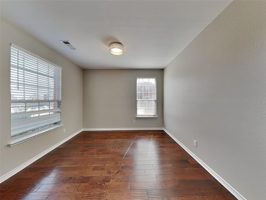 10401 Turning Leaf Trl - Photo 3 of 19