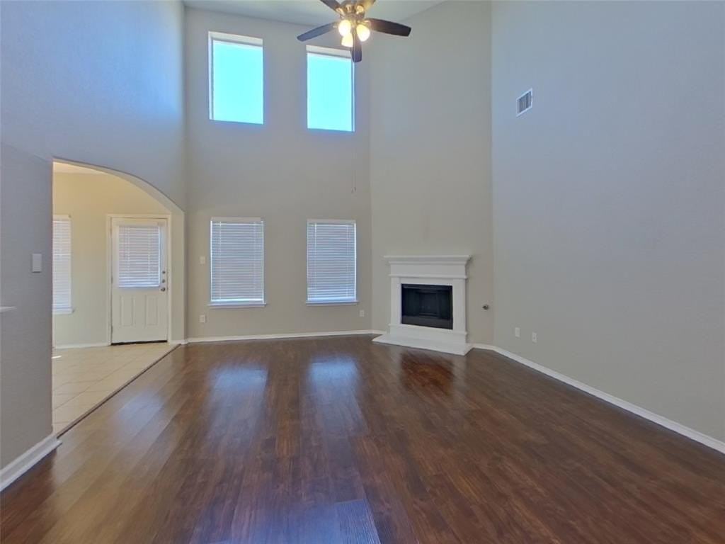 2784 Sweetbriar Ln - Photo 2 of 24