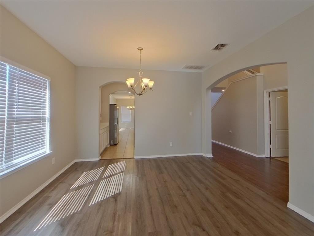 2784 Sweetbriar Ln - Photo 5 of 24