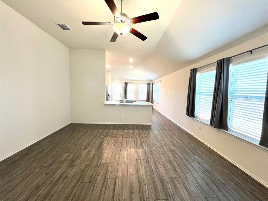 2301 Rosaline Dr - Photo 7 of 24