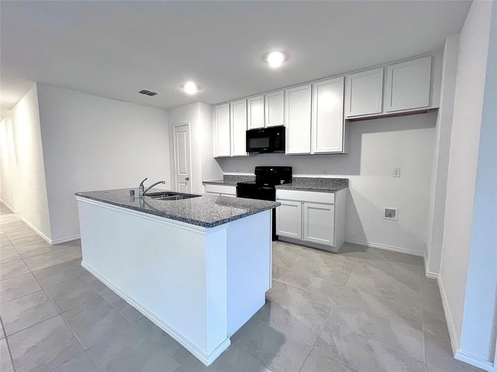 411 Ashbrook Way - Photo 5 of 20