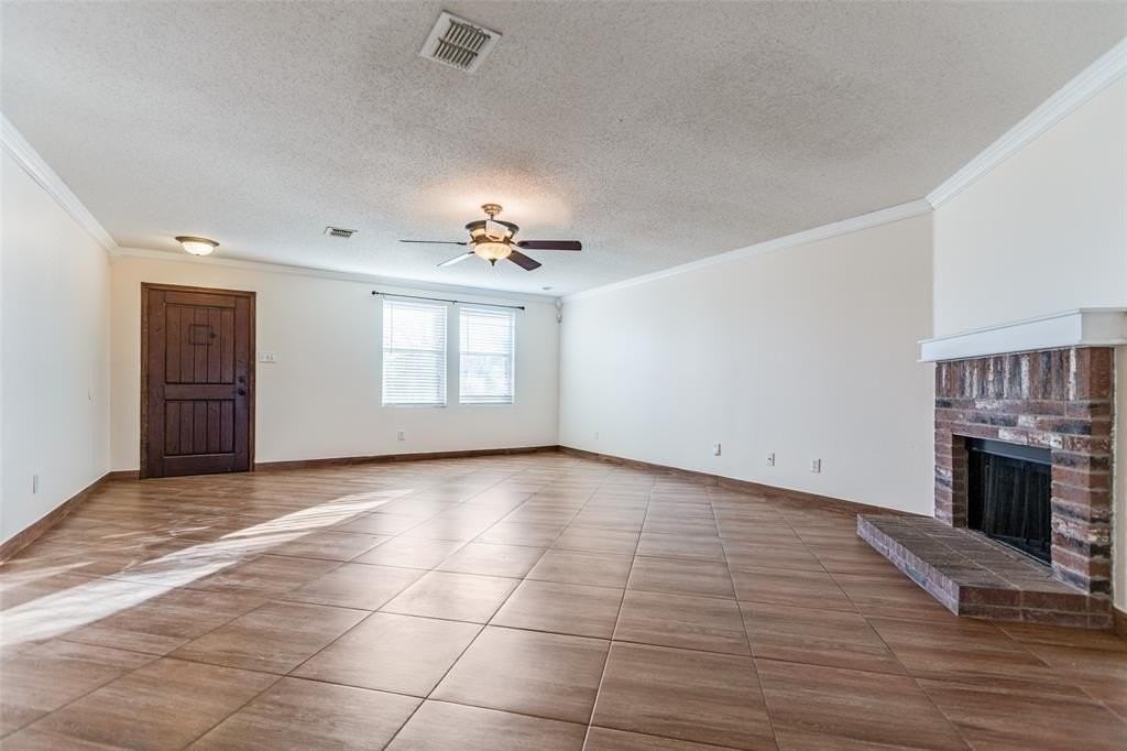 2609 Annalea Ln - Photo 6 of 25