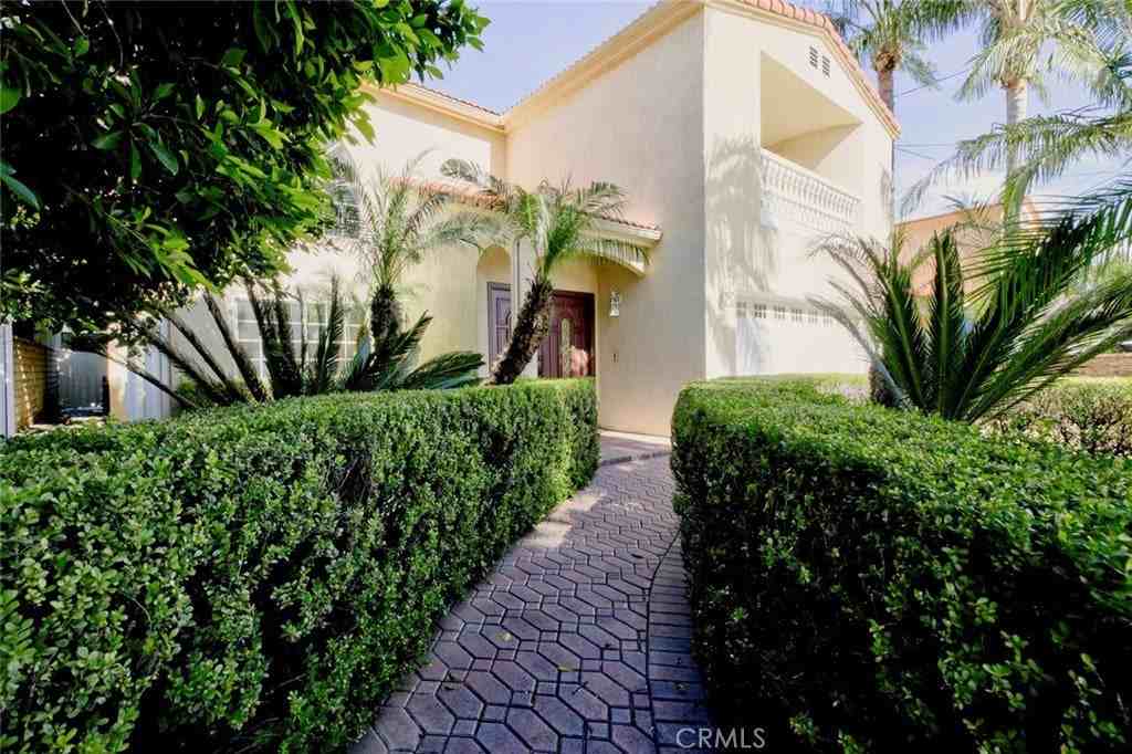 15121 Marlin Pl - Photo 5 of 50