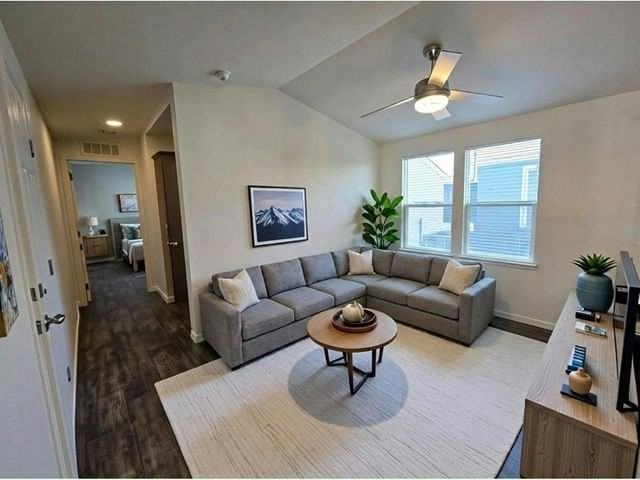 3825 N Nellis Blvd Trlr 68 #68 - Photo 3 of 7