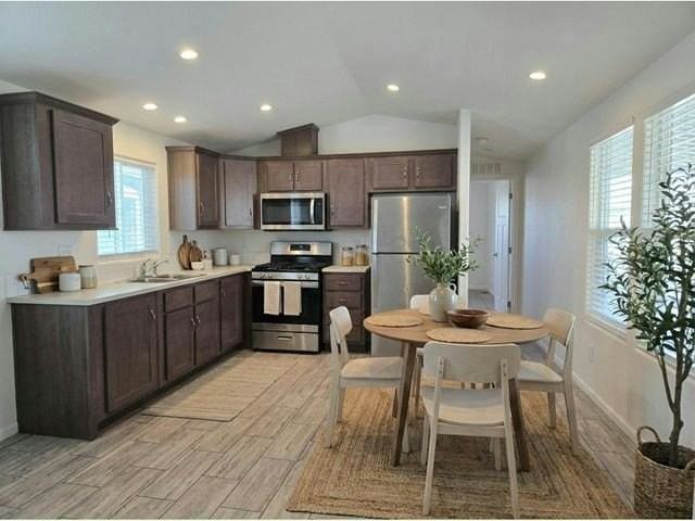 3825 N Nellis Blvd Trlr 80 #80 - Photo 2 of 7