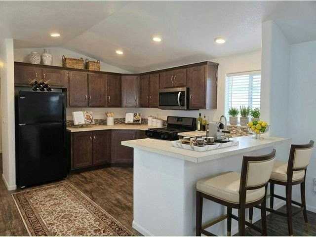 3825 N Nellis Blvd Trlr 36 #36 - Photo 3 of 5