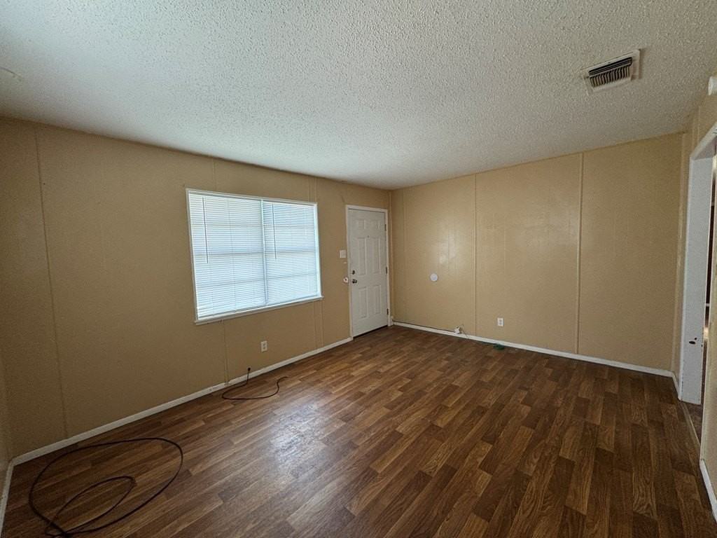 806 N 10th St - Photo 4 of 22