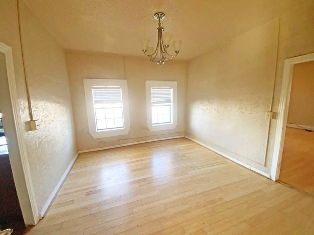 109 N 11th St - Photo 3 of 8