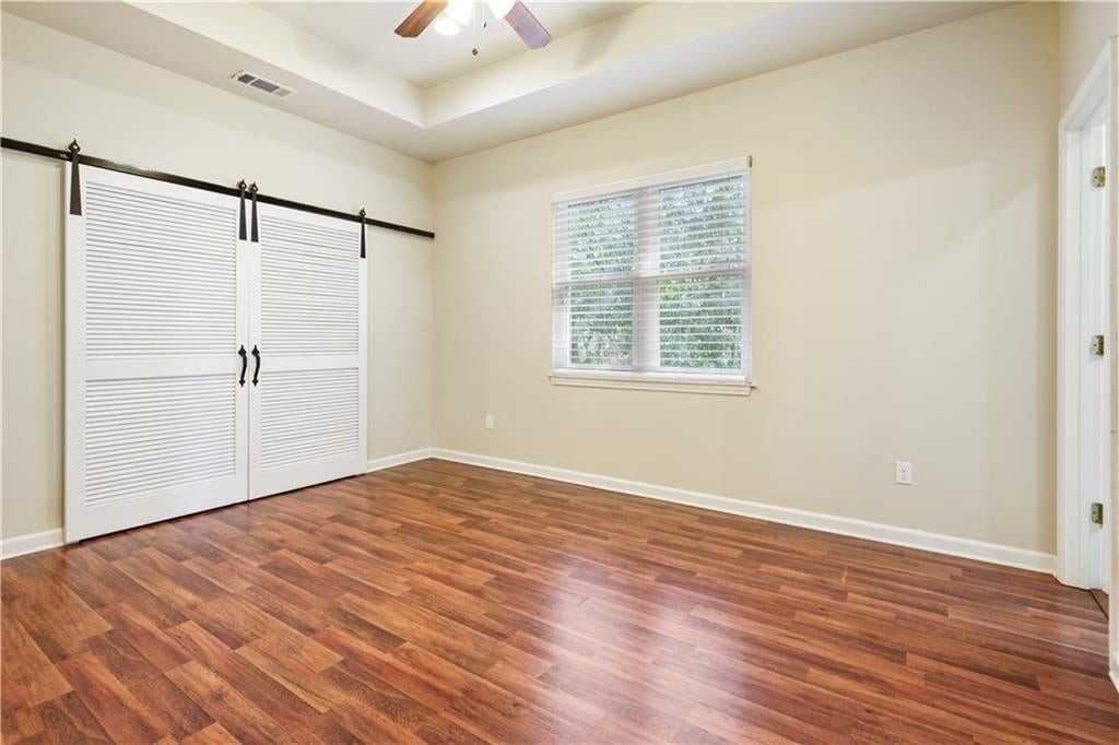 518 Erlanger Ave - Photo 6 of 11