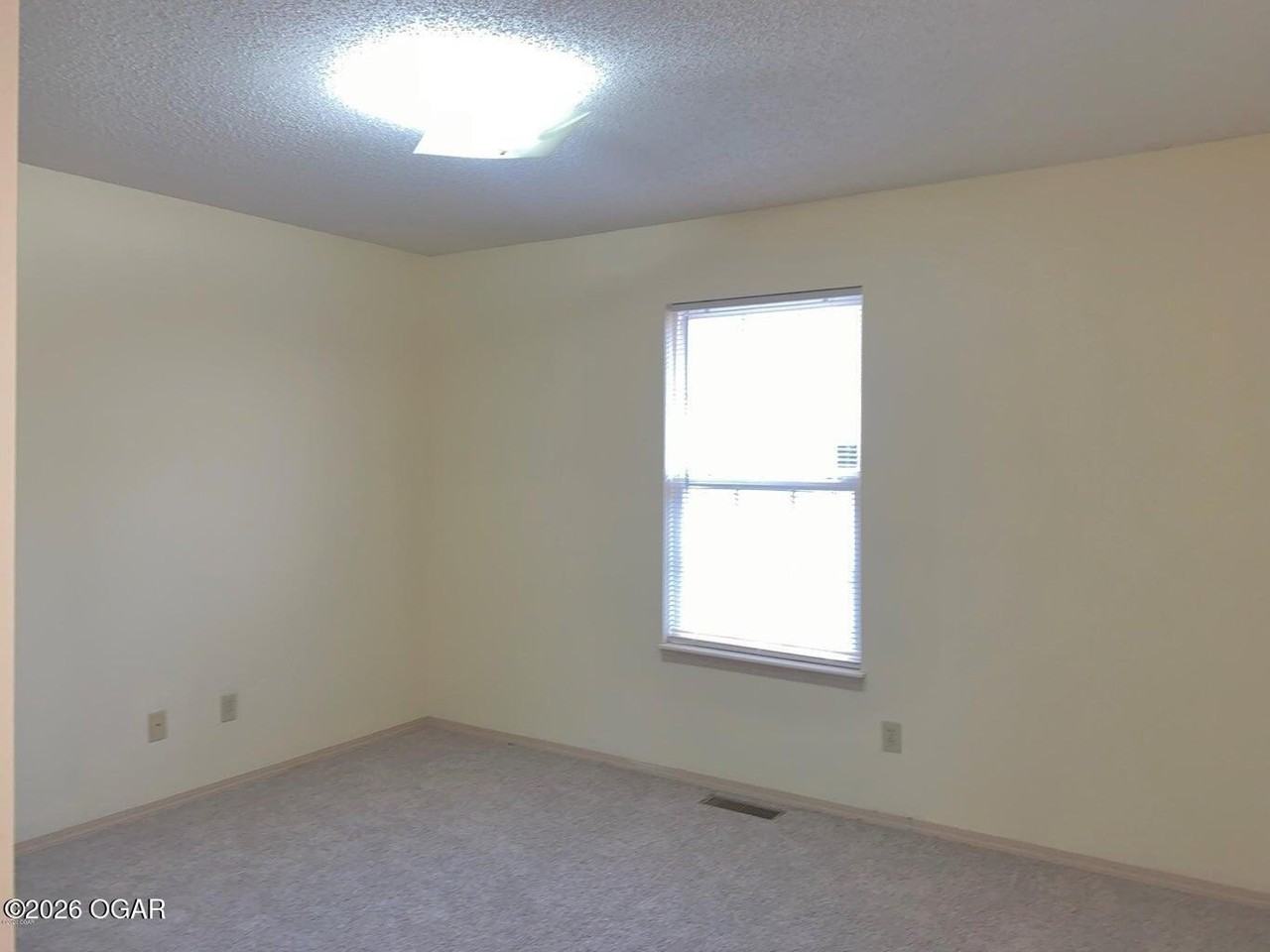 1655 Mayberry Dr - Photo 7 of 10