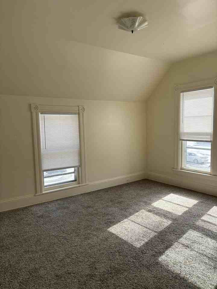 205 Oak St ##2 - Photo 3 of 11
