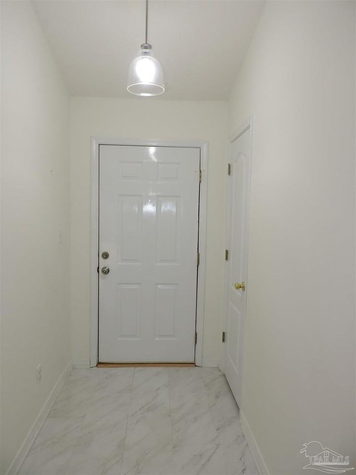 5626 Rosebay St - Photo 2 of 32