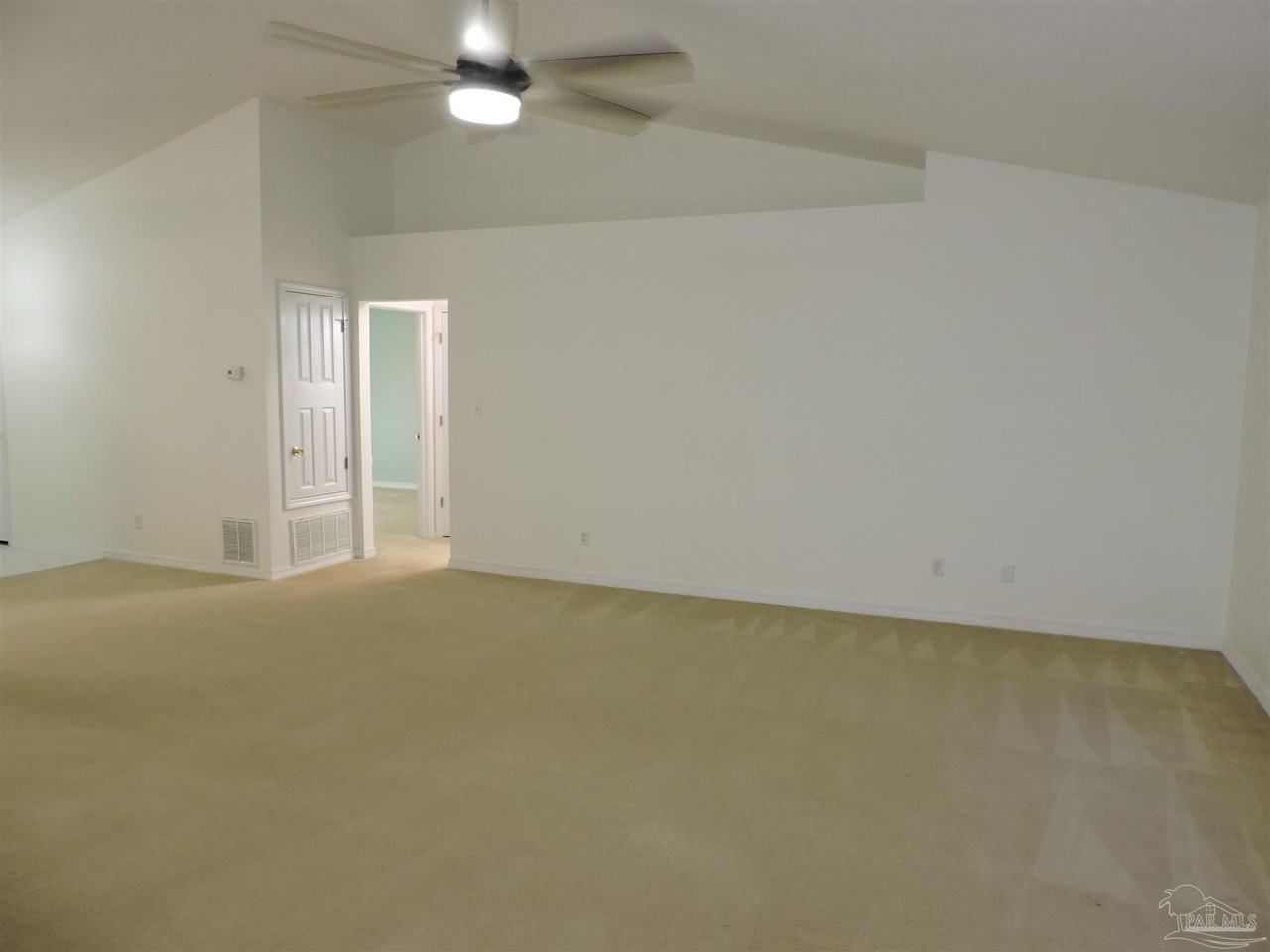 5626 Rosebay St - Photo 5 of 32