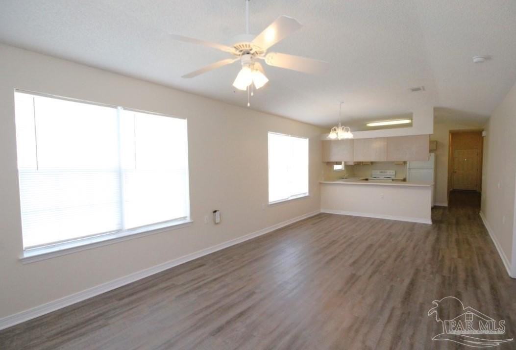 3092 Flintlock Dr - Photo 3 of 17