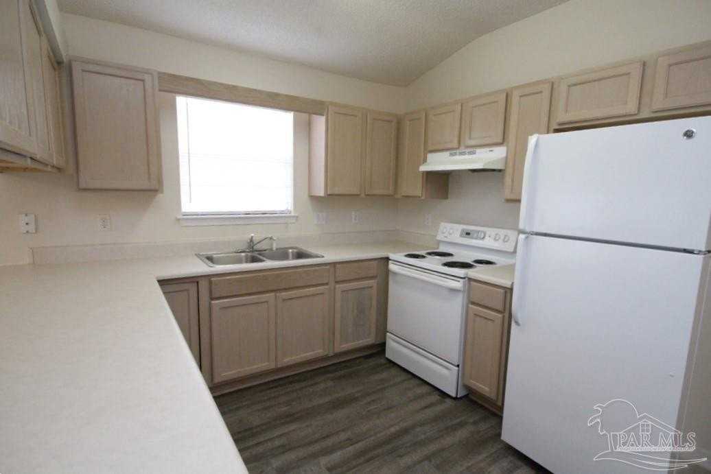 3092 Flintlock Dr - Photo 4 of 17