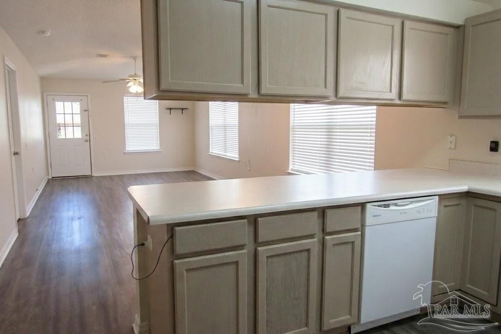 3092 Flintlock Dr - Photo 5 of 17