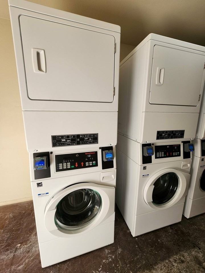 1309 N Carol Ave Unit E3 - Photo 3 of 30