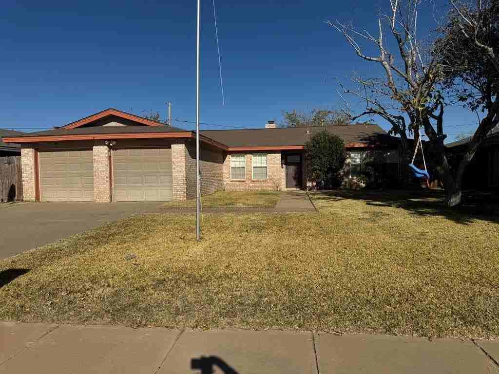 403 Crenshaw Dr - Photo 2 of 30