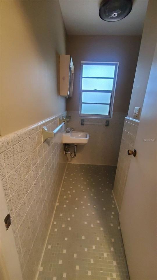 8503 Sw 203rd Ct - Photo 7 of 31