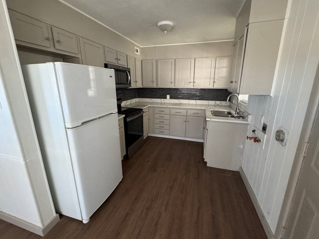 3208 Auburn Ave - Photo 2 of 4