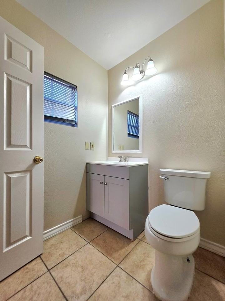 305 E Cuthbert Ave - Photo 6 of 11