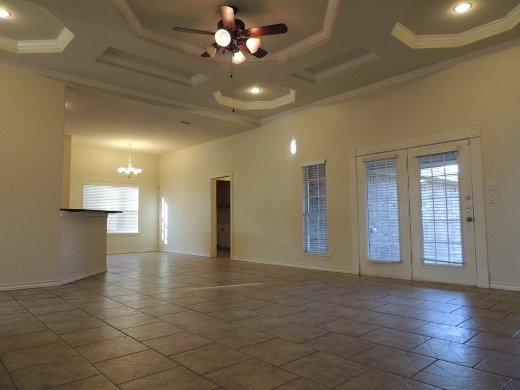 5110 Greathouse Ave - Photo 4 of 35