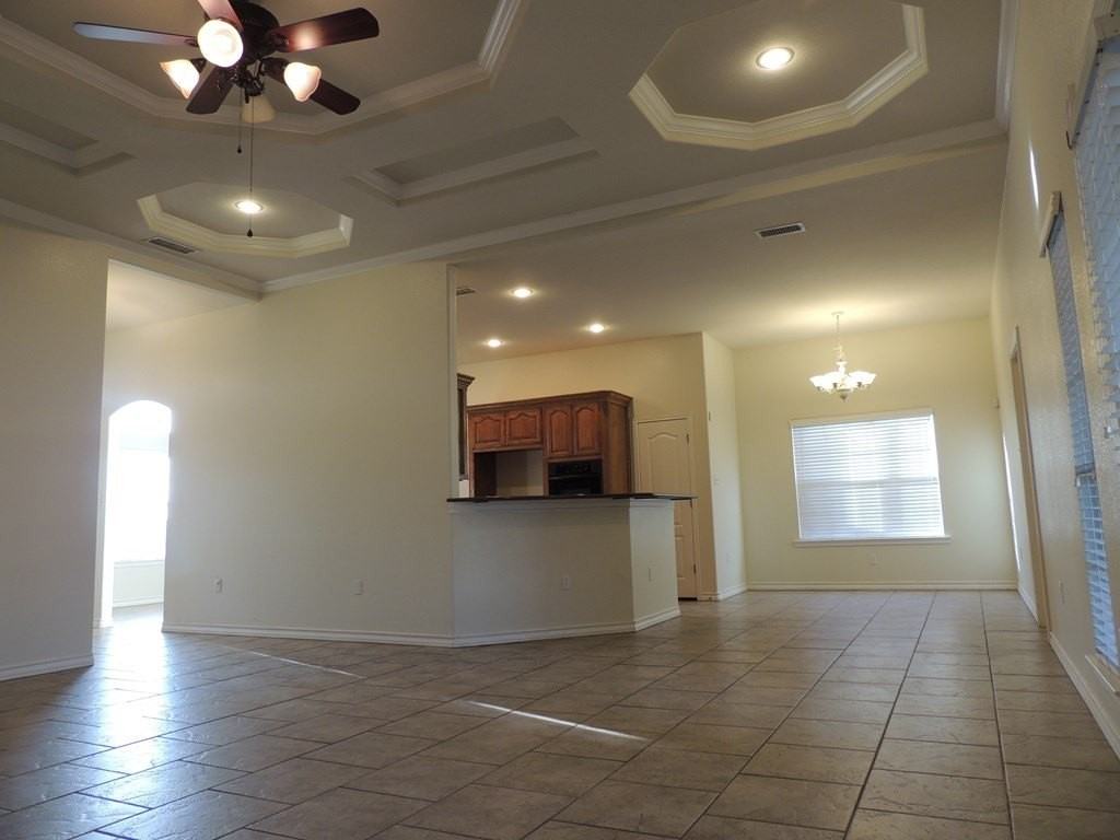 5110 Greathouse Ave - Photo 5 of 35