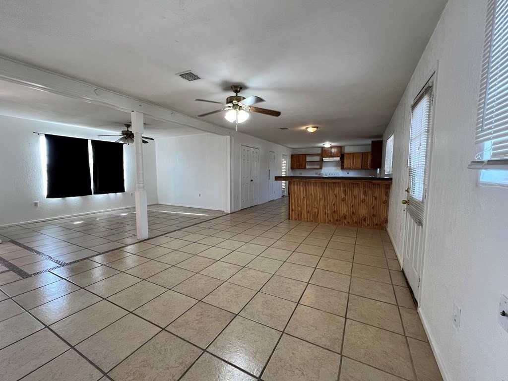 4302 Harvard Ave - Photo 4 of 13