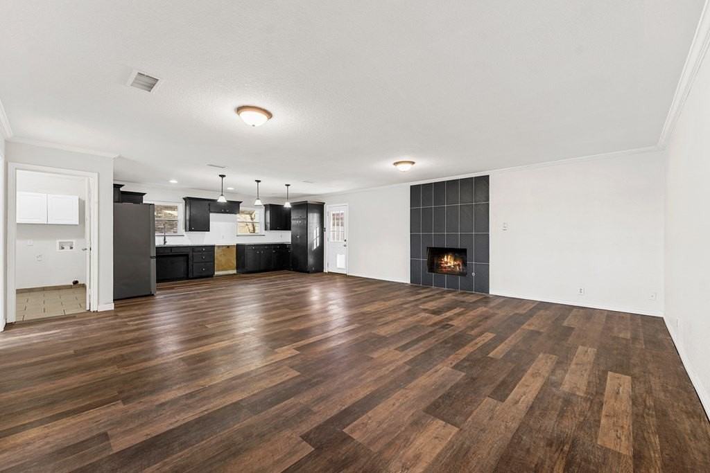 2810 Bonham Ave - Photo 4 of 14