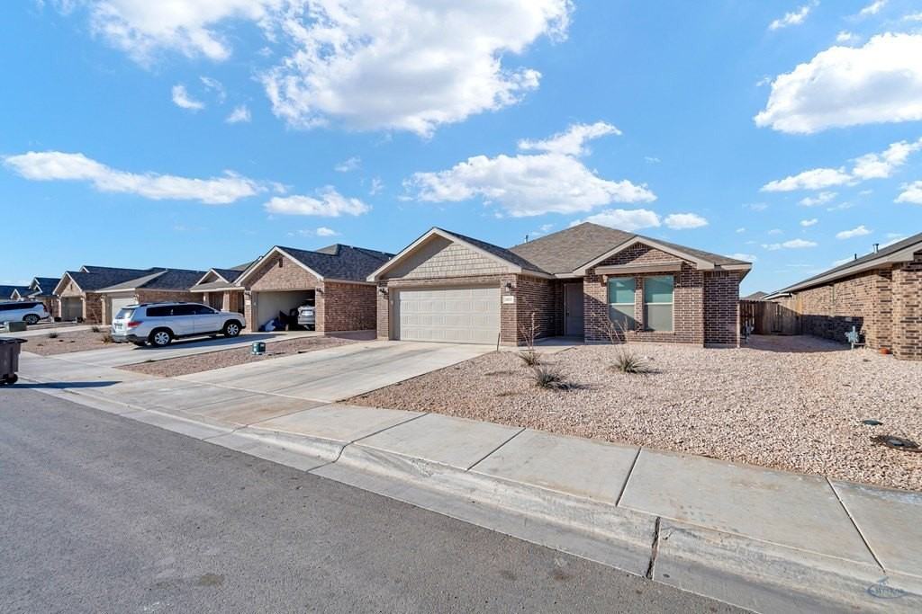 2023 Blazing Saddle Blvd - Photo 5 of 35