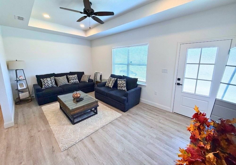 1202 S Main St - Photo 6 of 18