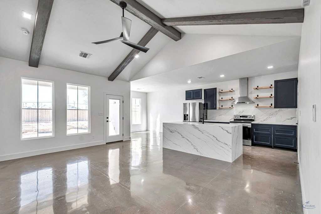 2101A N Main St - Photo 4 of 35