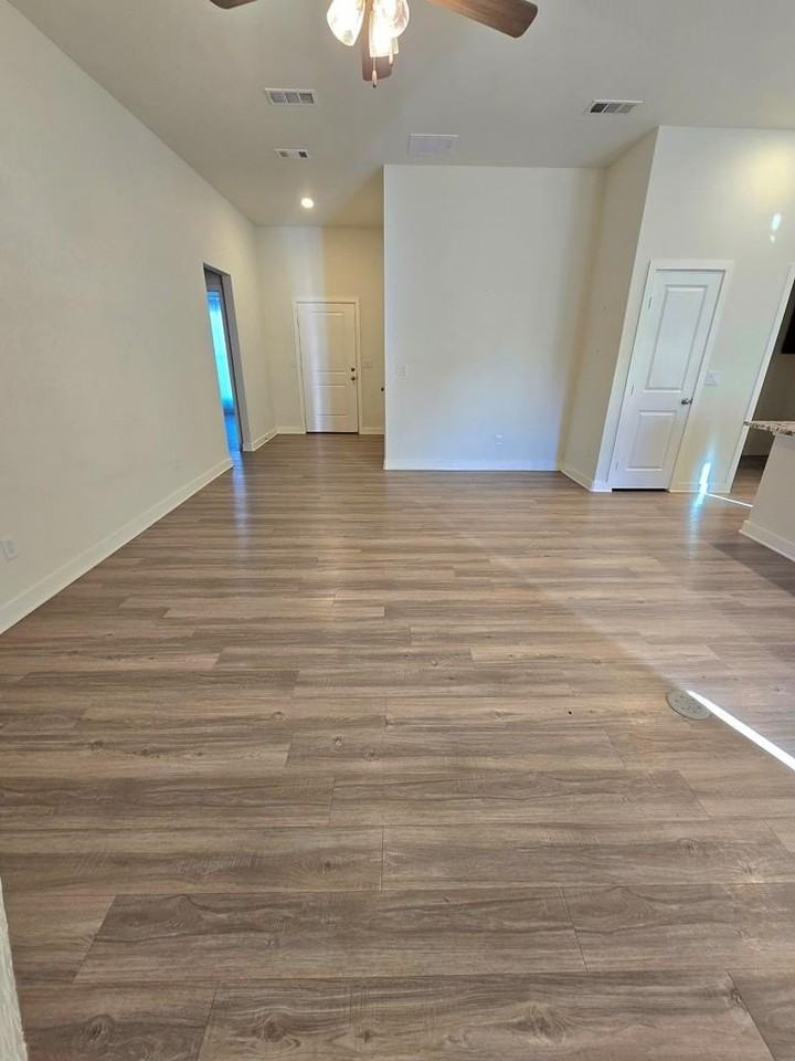 6703 Fiddler Rd - Photo 5 of 28