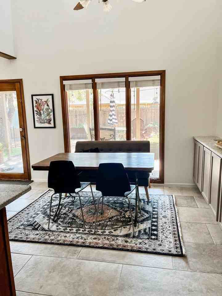 3609 Crestmont Dr - Photo 4 of 13