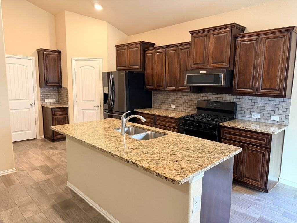 6713 Hall Of Fame Blvd - Photo 6 of 30