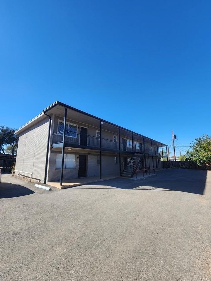 2910 W Michigan Ave Apt 203