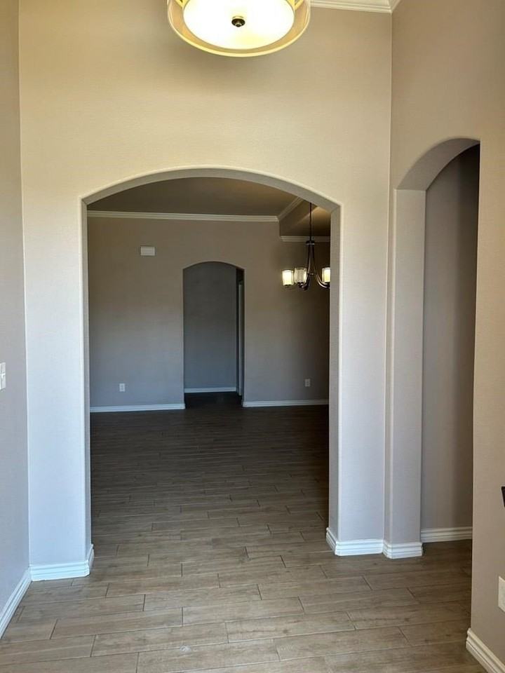 5305 Logan Ct - Photo 2 of 11