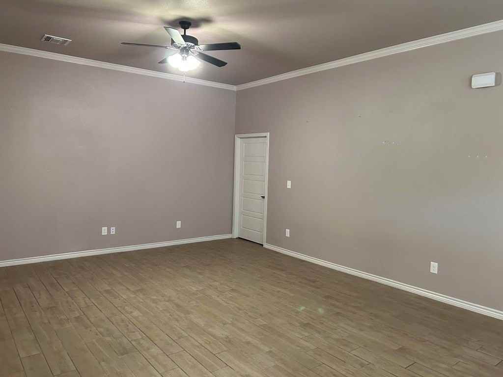 5305 Logan Ct - Photo 5 of 11