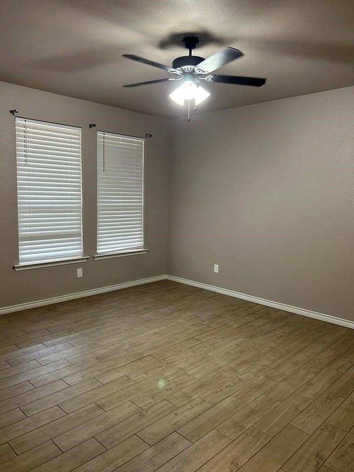 5305 Logan Ct - Photo 6 of 11