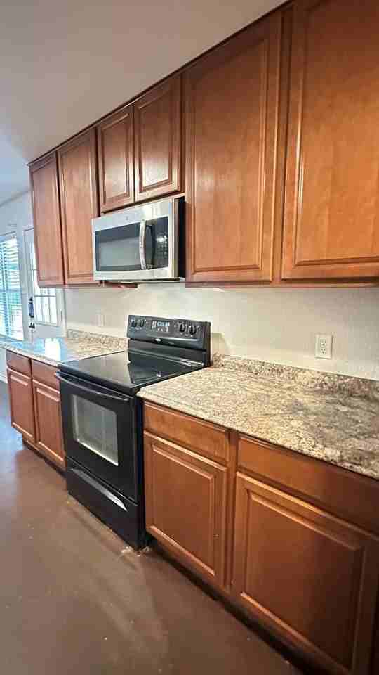 1103 Porterfield Rd - Photo 6 of 16